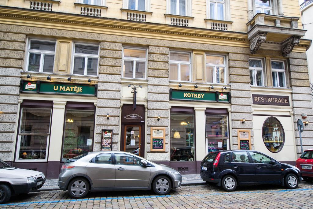Apartamento Ruterra Red Roofs View With Garage Praga Exterior foto