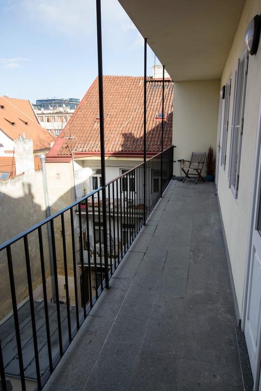 Apartamento Ruterra Red Roofs View With Garage Praga Exterior foto