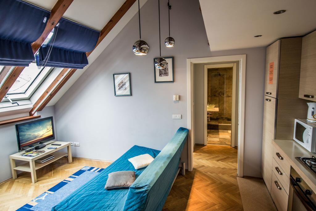 Apartamento Ruterra Red Roofs View With Garage Praga Exterior foto
