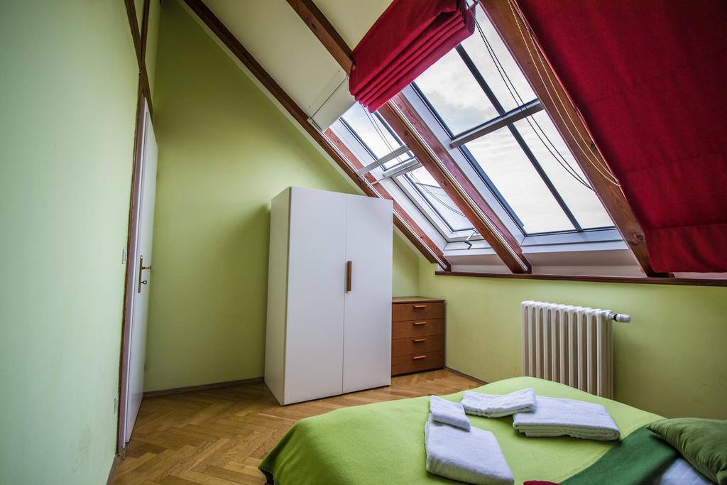 Apartamento Ruterra Red Roofs View With Garage Praga Exterior foto